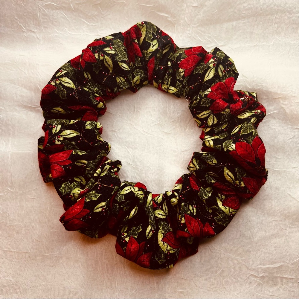 Scrunchie Hair Accessory, Black, Poinsettia Print, 100% Cotton